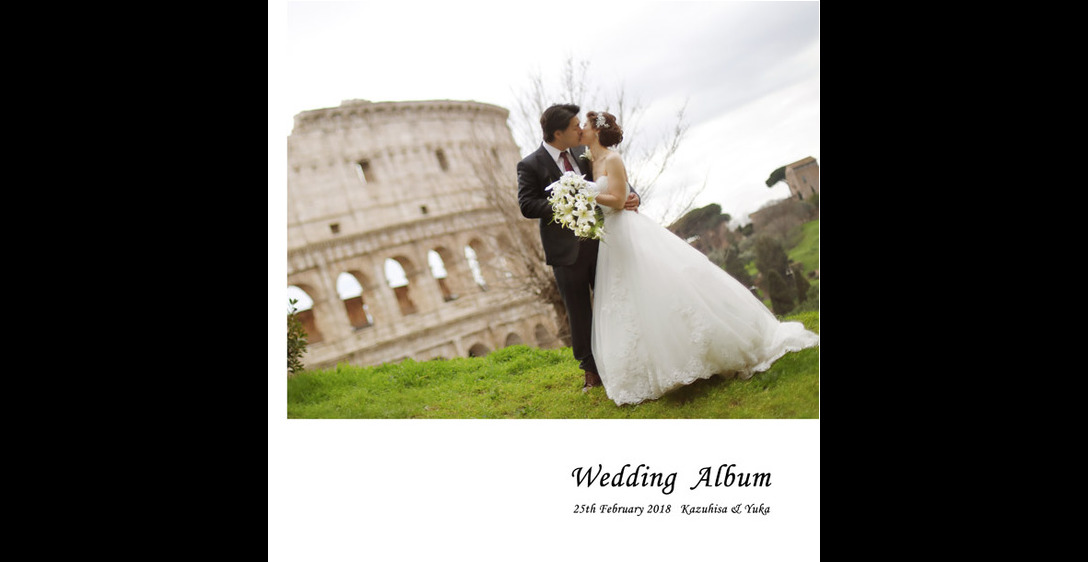 コロッセオ前でのキスシーンが表紙のこちらは、イタリアでの挙式、和装での後撮りをまとめたアルバムです。1頁目：結婚式アルバム