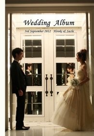 結婚式場でのフォトウエディングをスタンダード16ページにまとめたアルバムです