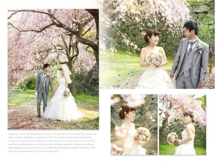 
ページをめくると桜を背景とした前撮りのページから。3頁目：結婚式アルバム