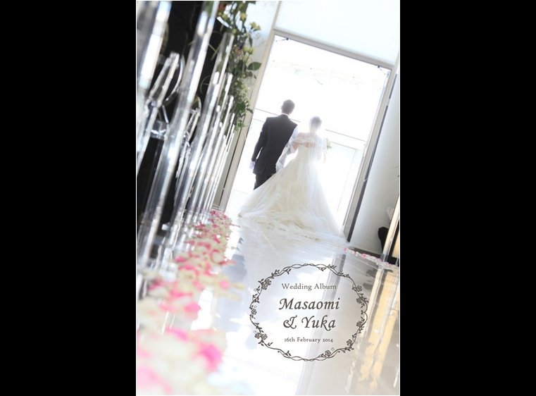 式場は愛知県のル・スクワール。1頁目：結婚式アルバム